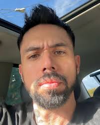 <em>Andres Villa</em>